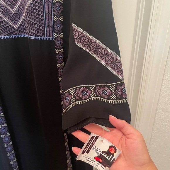 Brand new Middle East thoub - Picture 4 of 12